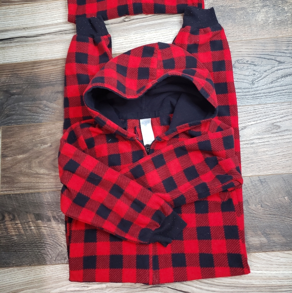 I have this pajama in 4T & 5T